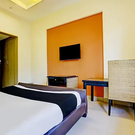 Capital O Kov082 Country Club Hospitality Kovalam Exterior photo