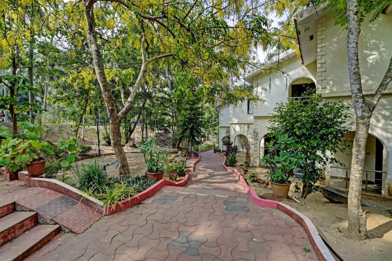 Hotel Capital O Kov082 Country Club Hospitality Kovalam